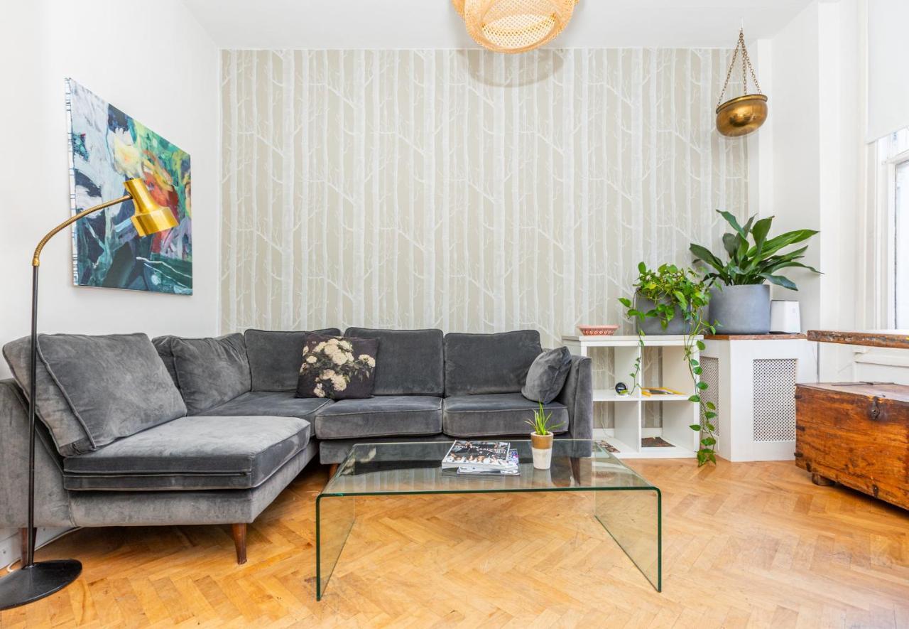 Stunning 2br Wpatio In Dalston, 2 Min To Tube Londra