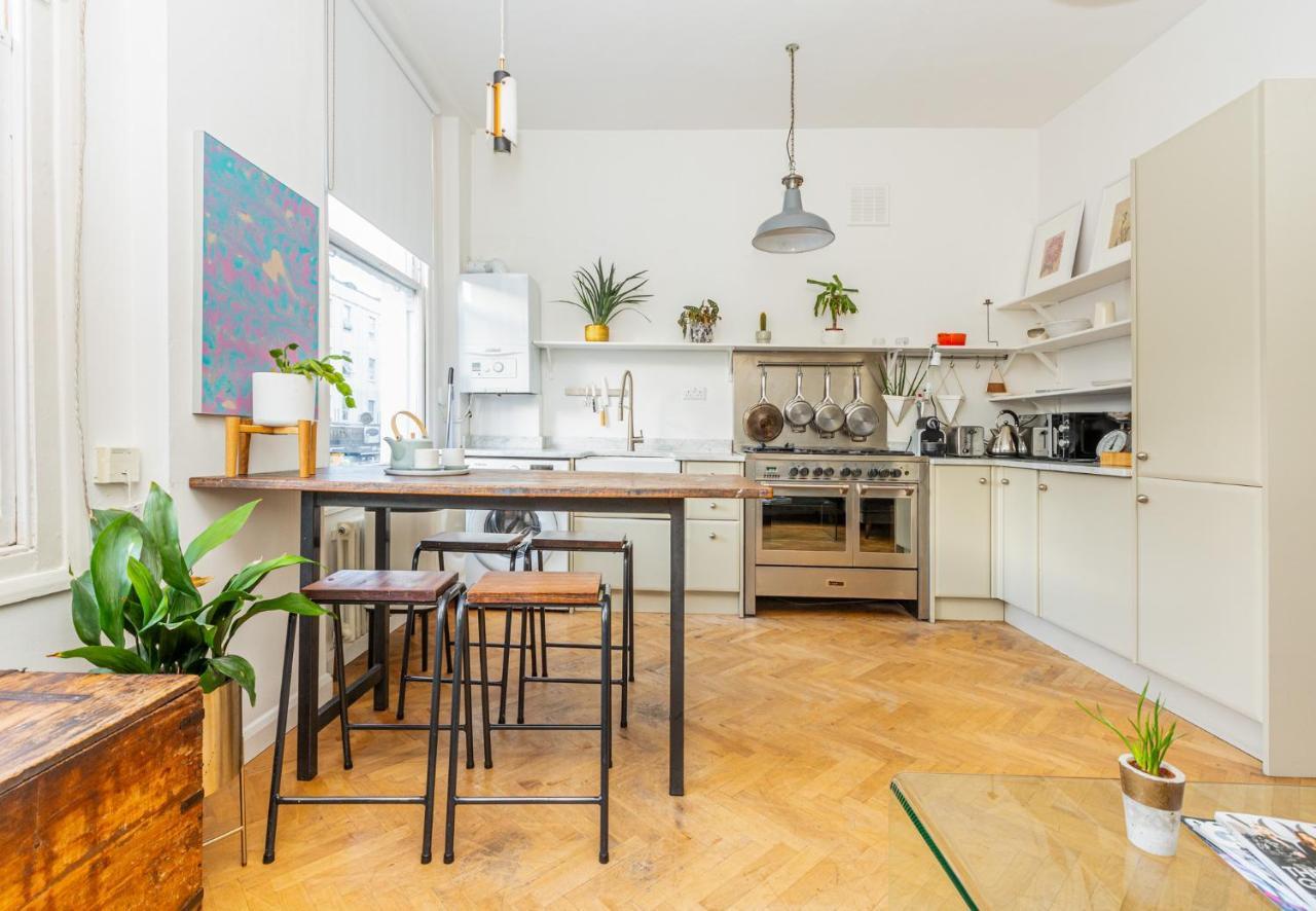 Stunning 2br Wpatio In Dalston, 2 Min To Tube
